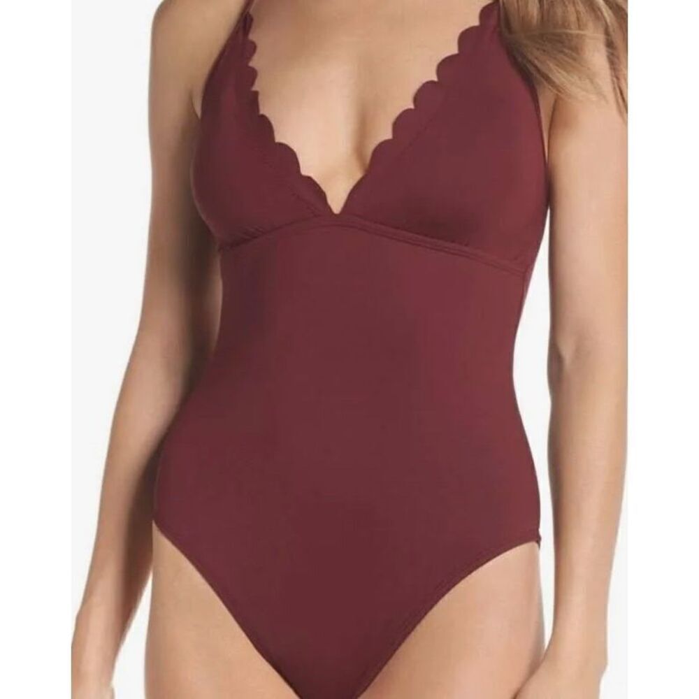 La Blanca Scallop Onepiece Swimsuit